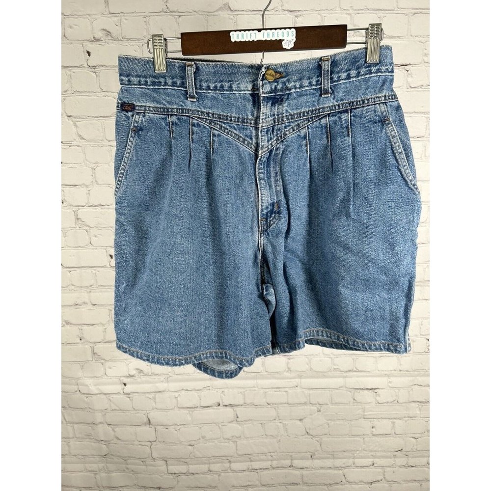 VTG Chic Light Wash Denim High Rise Pleated Jean Shorts 16 Ultra Tall (29x6)